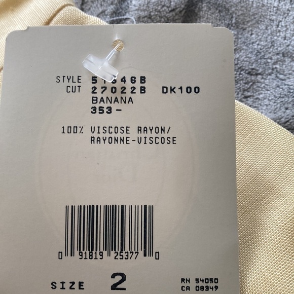 Christian Dior yellow skirt and jacket size 2 - Picture 11 of 14